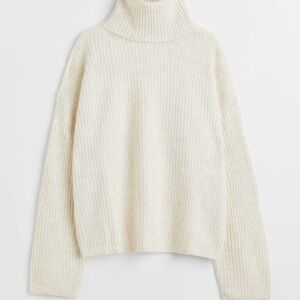 H&M Women's Ribbed Cream Turtleneck Sweater